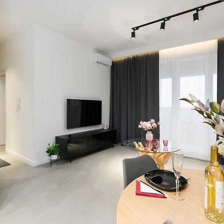 Widokowy Apartament Wojciechowskiego Parking I Loggia By Renters Prestige Poznań Exteriör bild