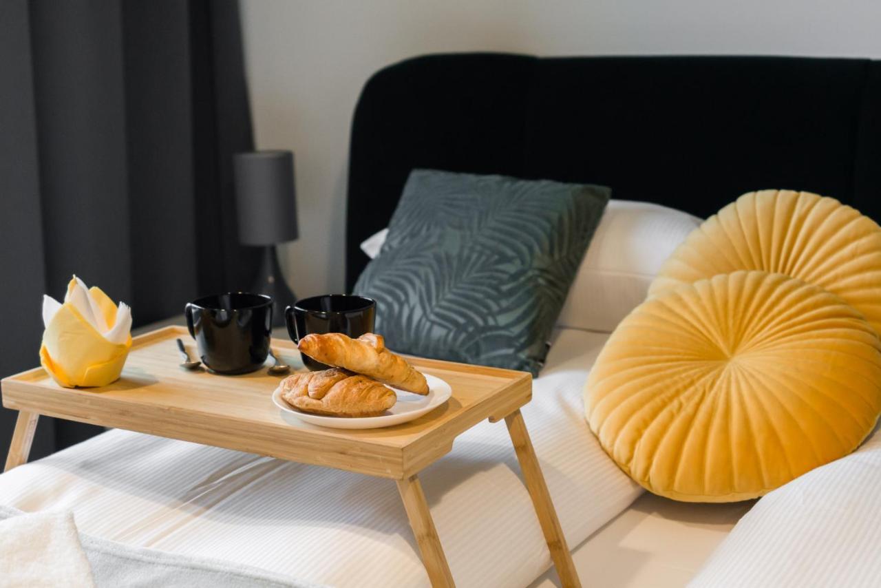 Widokowy Apartament Wojciechowskiego Parking I Loggia By Renters Prestige Poznań Exteriör bild