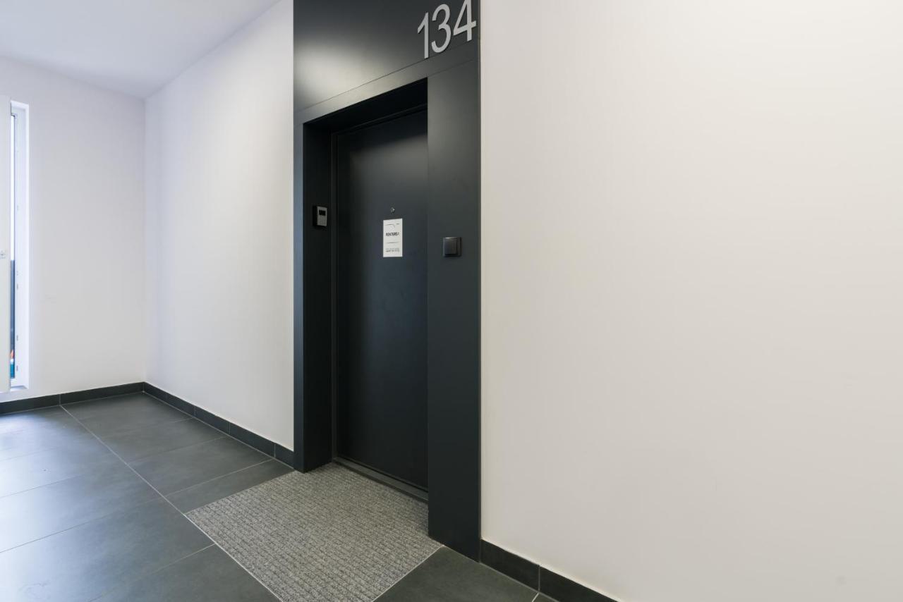 Widokowy Apartament Wojciechowskiego Parking I Loggia By Renters Prestige Poznań Exteriör bild