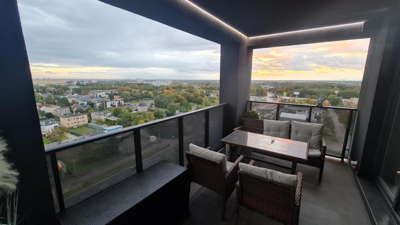 Widokowy Apartament Wojciechowskiego Parking I Loggia By Renters Prestige Poznań Exteriör bild